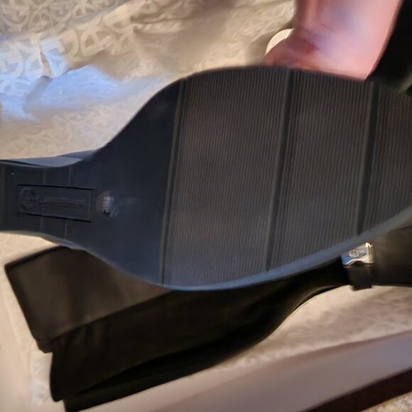 Giani Bernini "Catrinaa" Leather Black Boots. NIB. Size 6 Wide Calf. - Picture 7 of 12